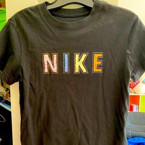 Girls Nike Short Sleeve Tee Shirt Black with Bright Color Accents Size Large EUC